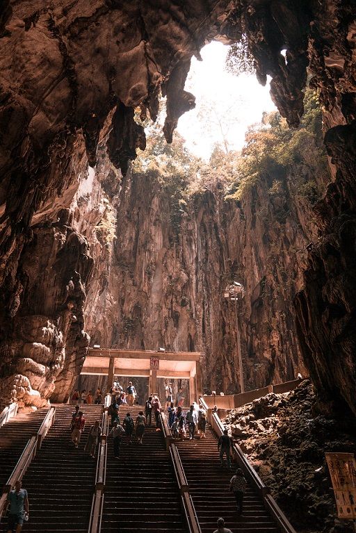 Batu barlangok belülről Kuala Lumpurban