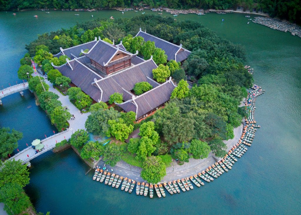 Bai Dinh pagoda Ninh Binh vallási központja felülnézetből