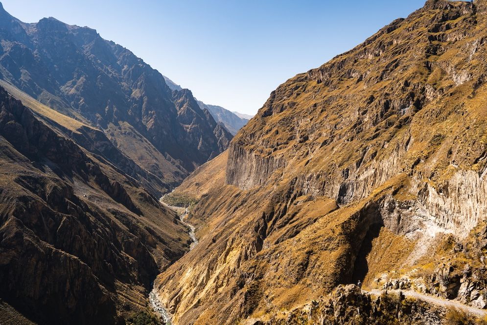 Colca-kanyon panorámája, túra Peruban