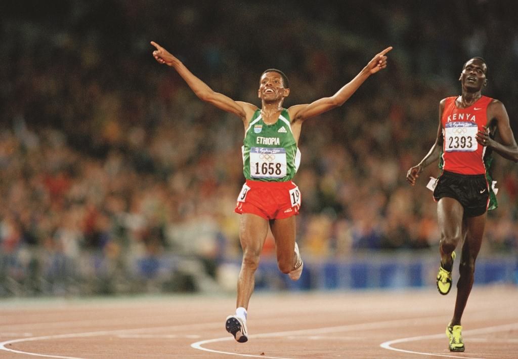 Etiópia futói: Haile Gebrselassie megnyeri a 10.000 métert a sydneyi olimpián