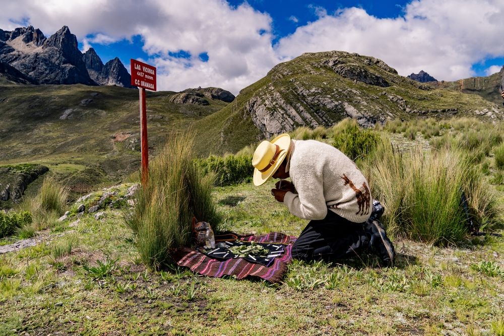 Imák, kokalevelek és tánc Pachamamának