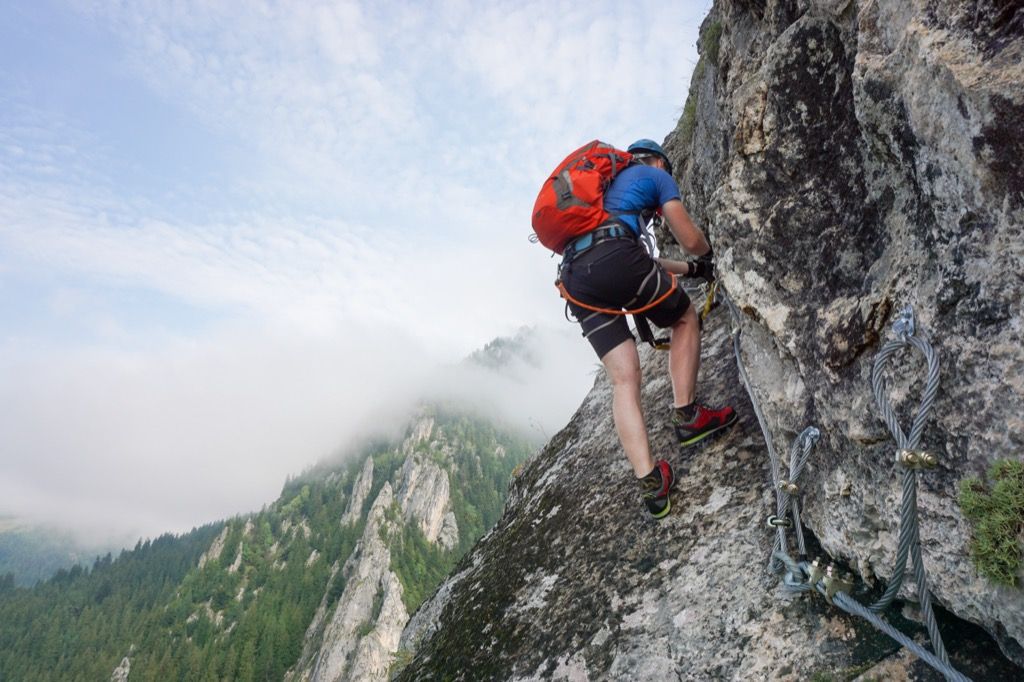 Via ferrata hátizsákkal.